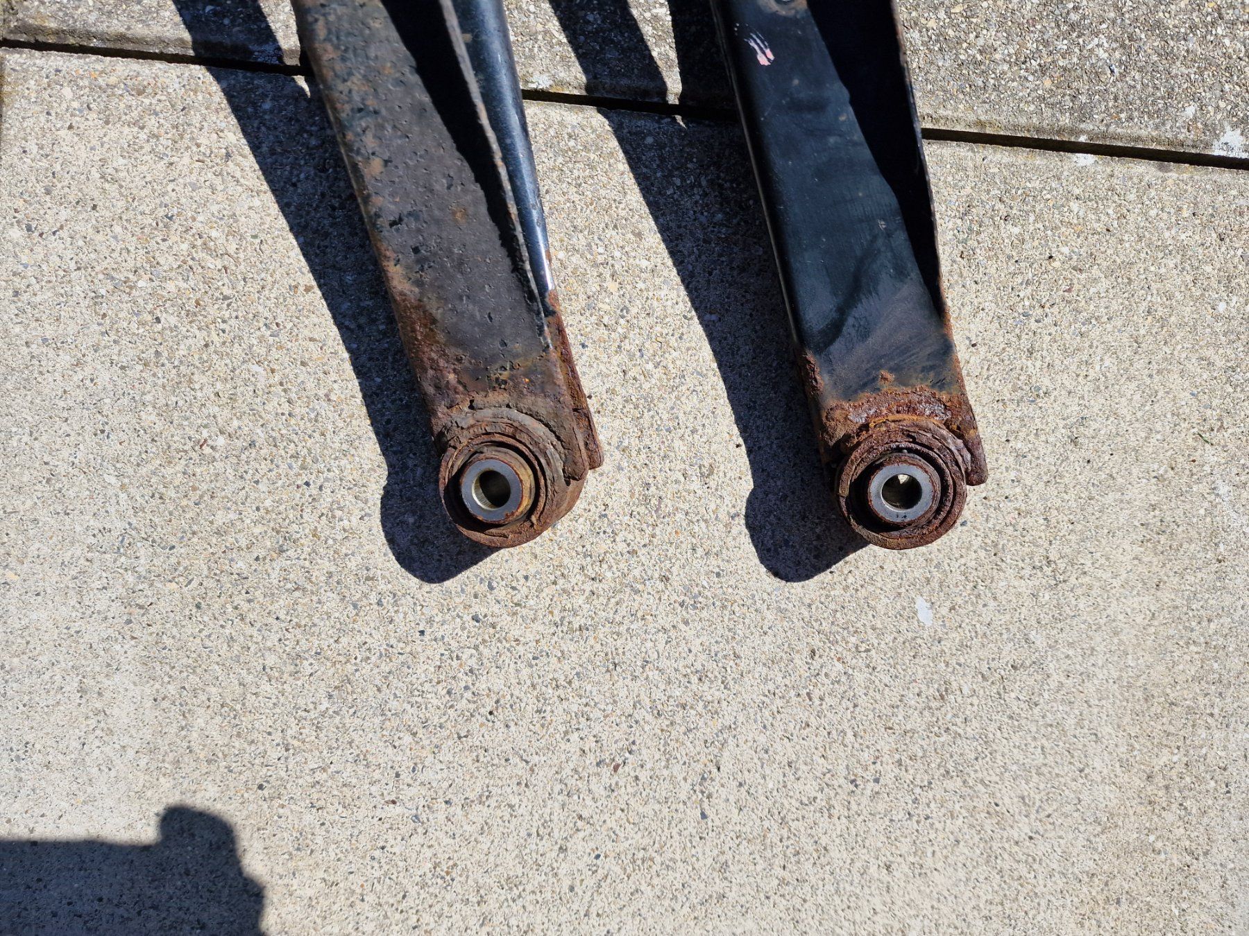Toutes les pièces auto: Querlenker Lateral Arm - Suspension Control Arm - WRX STI – D'occasion à Buchrain par Sssschaller 4