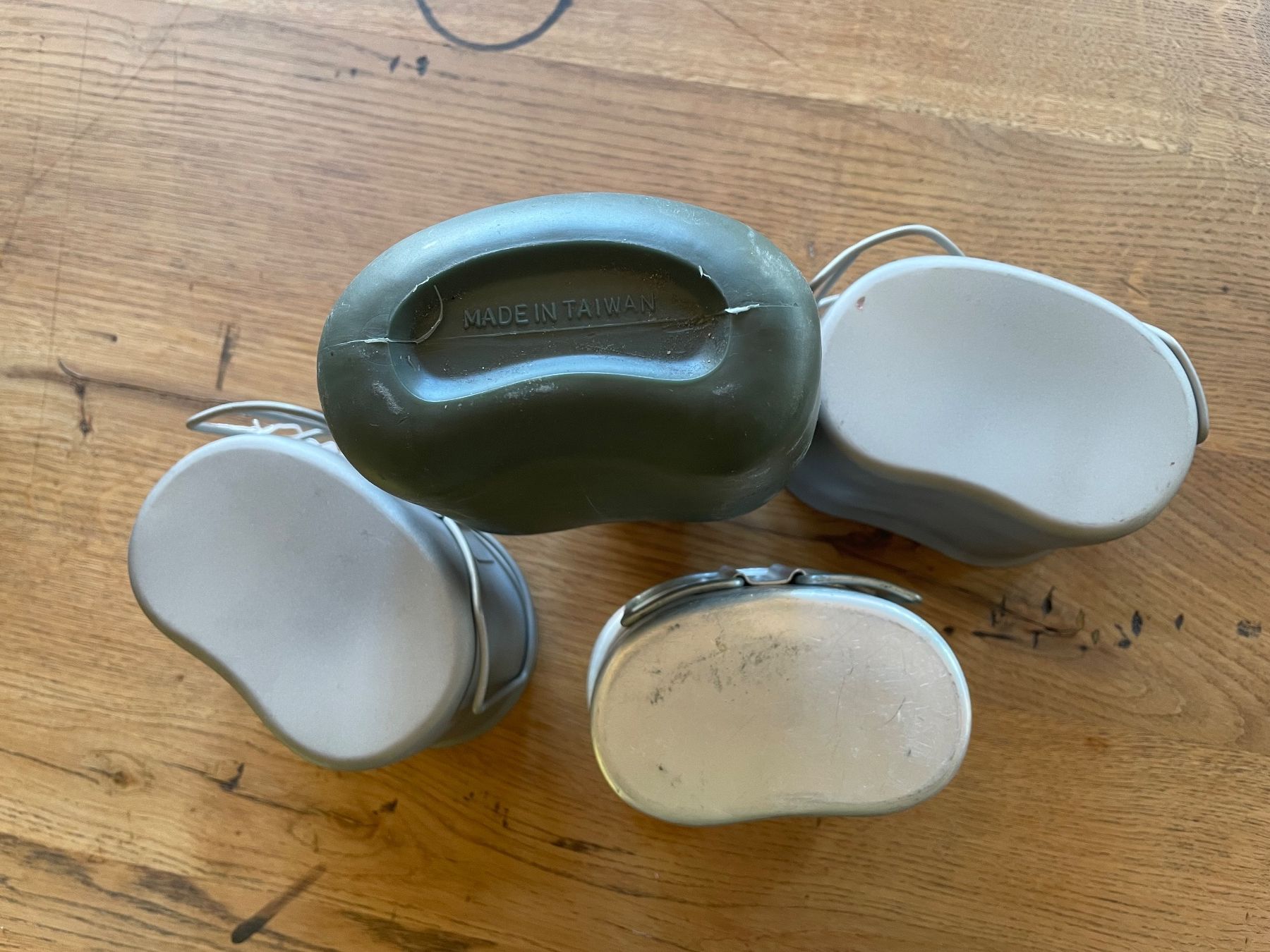 US Army Uniformen: Lot de gourde et tasses type US army – Gebraucht aus Oberbütschel von Woodie2005 2