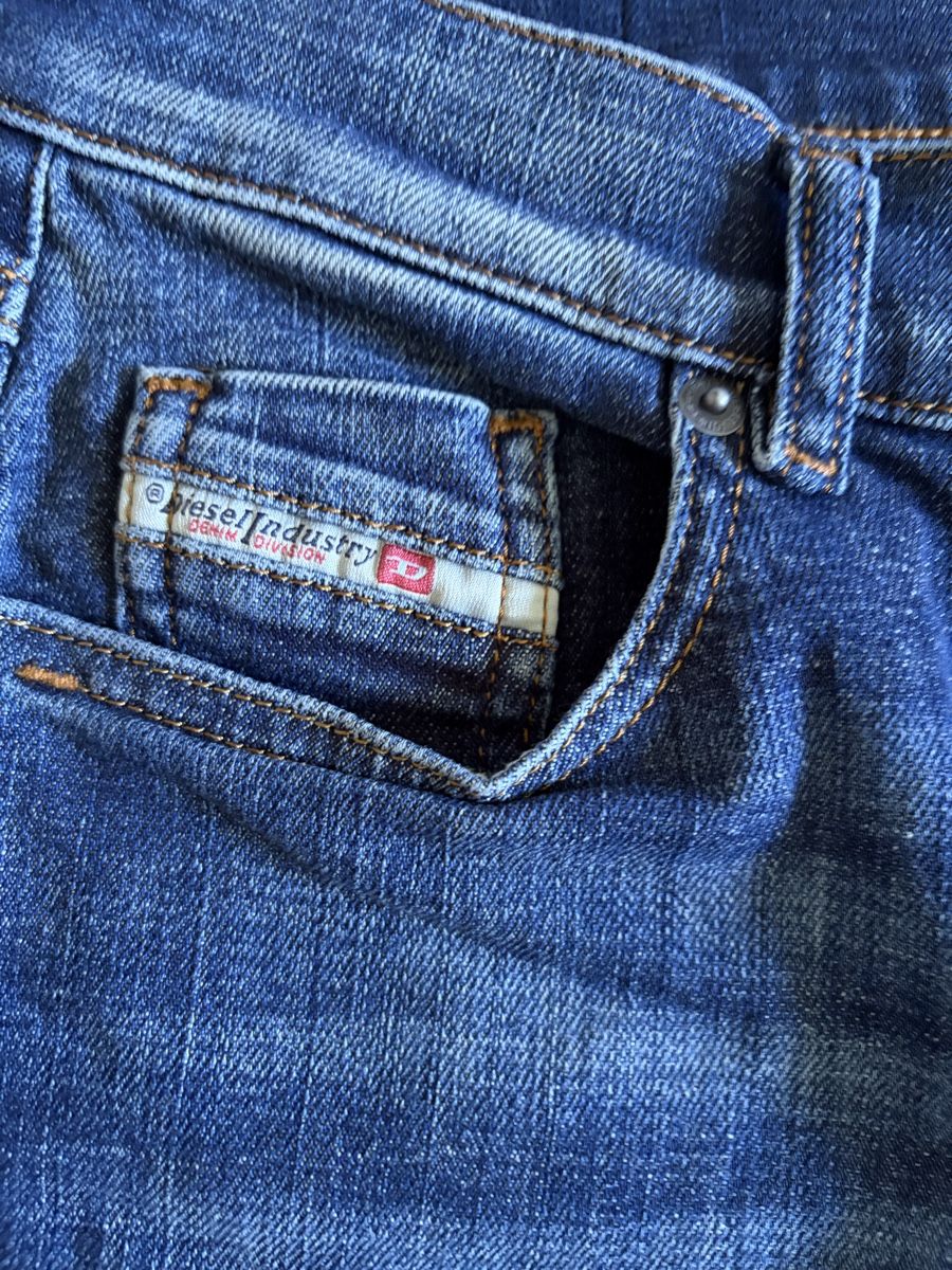Diesel Jeans: Diesel Jeans – D'occasion à Hünibach par rut_hlg5 2
