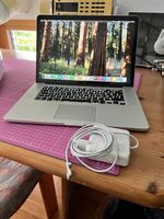 Zu Verkaufen ein MacBook Pro 15 zoll (2015) mit Ladegerät