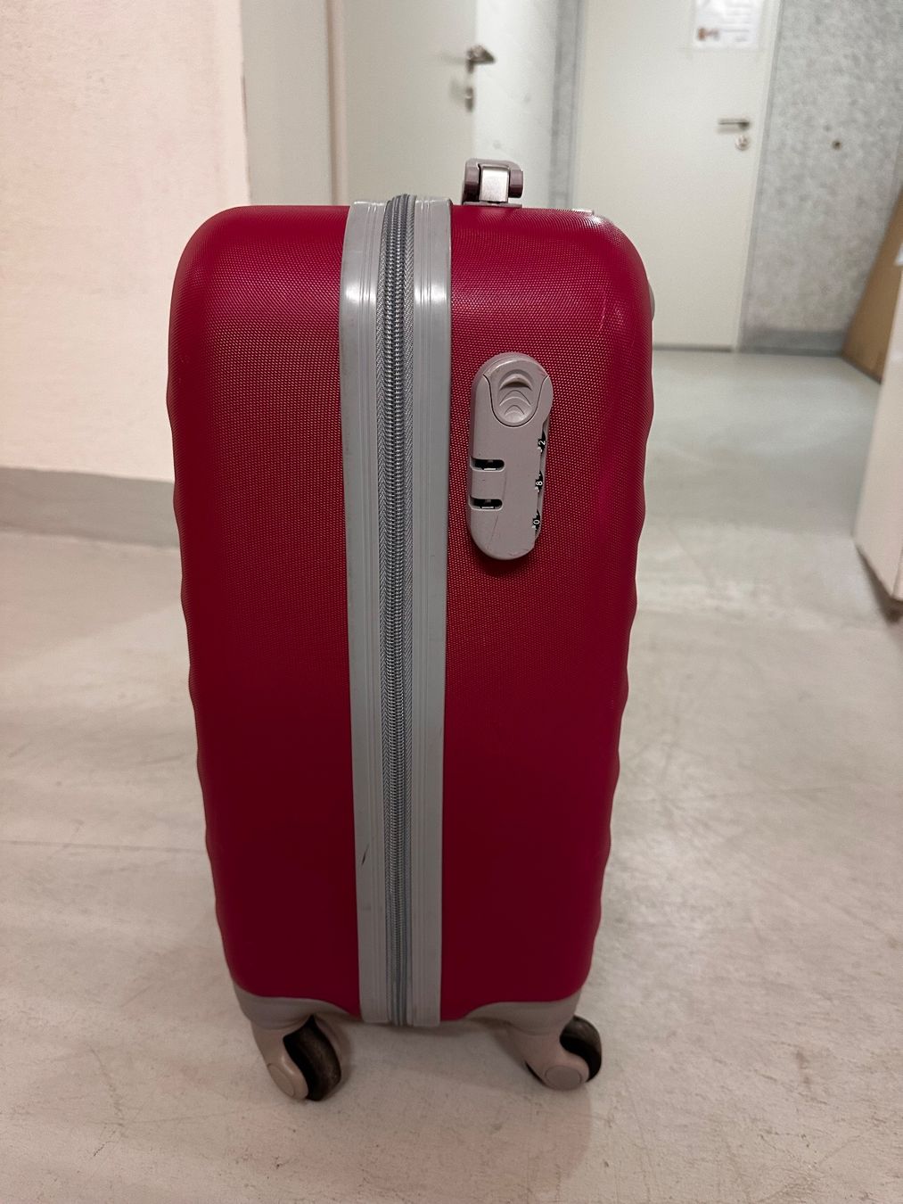 Valigie: Handgepäckkoffer pink – Usato da Dübendorf venduto da bol_h67v 2