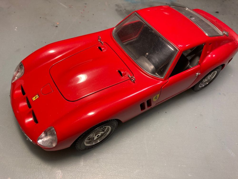 Ferrari 250 GTO 1962 Rouge Iconique – Bburago 1/18 - Collection