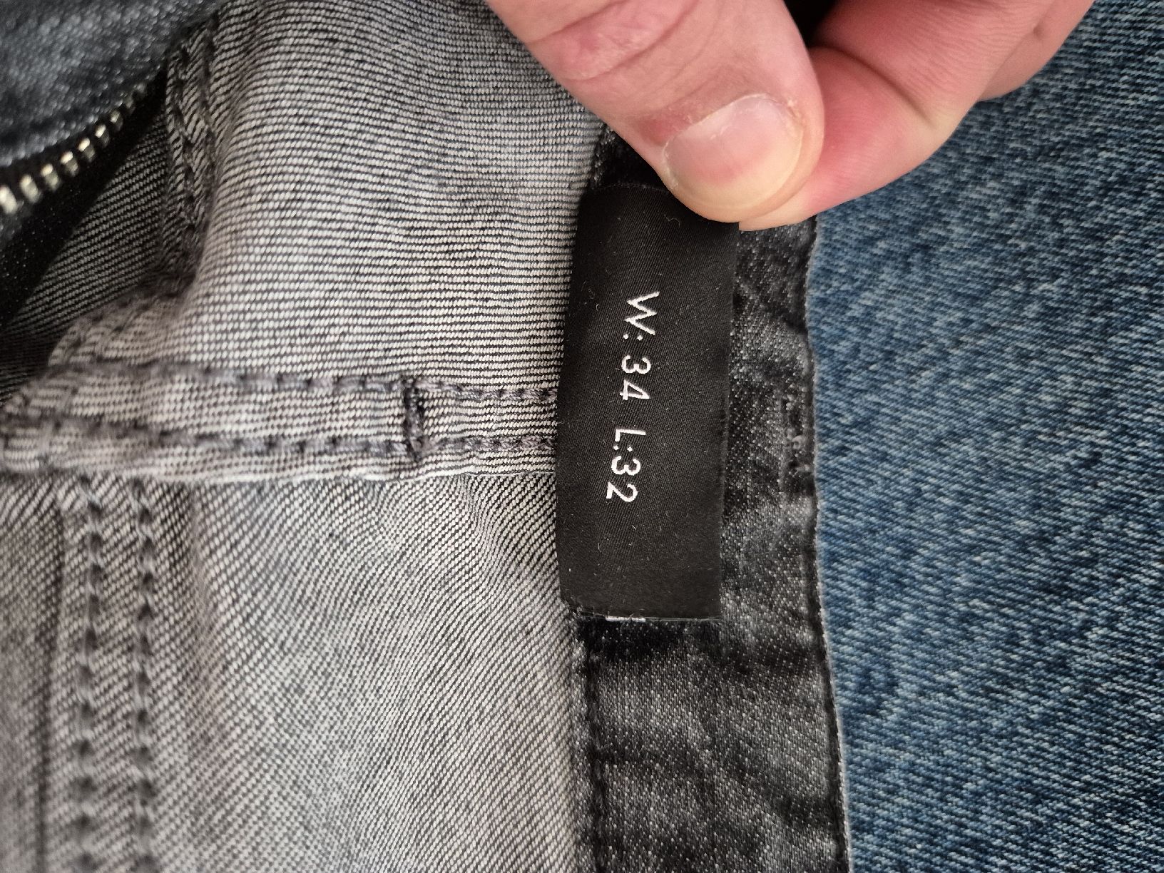 Armani Pantaloni: emporio armani hosen – Usato da adliswil venduto da adelika 3