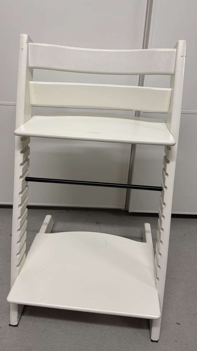 Stokke Seggioloni: Stokke Tripp Trapp weiss neues Modell – Usato da Dinhard venduto da R.B.G23