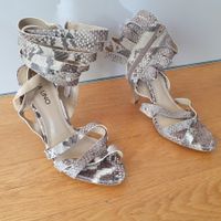 Sandales à talons en cuir VIA UNO Neuves– Pointure 38 –
