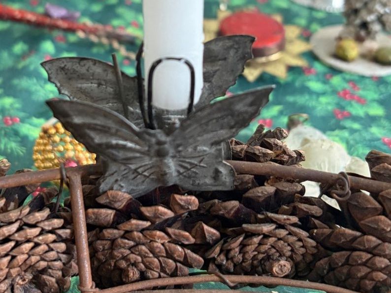 Alle Dekorationen: antike Christbaumkerzenhalter – Gebraucht aus Luzern von Lampion 1