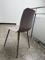 4 moderne Stühle der Marke Pfister