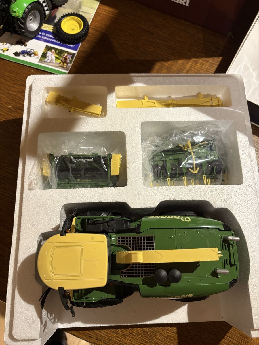 Kit di modellismo & Modellini statici: Krone big x 1180 1:32 – Nuovo (secondo la descrizione) da Maracon venduto da tro_chq5 2