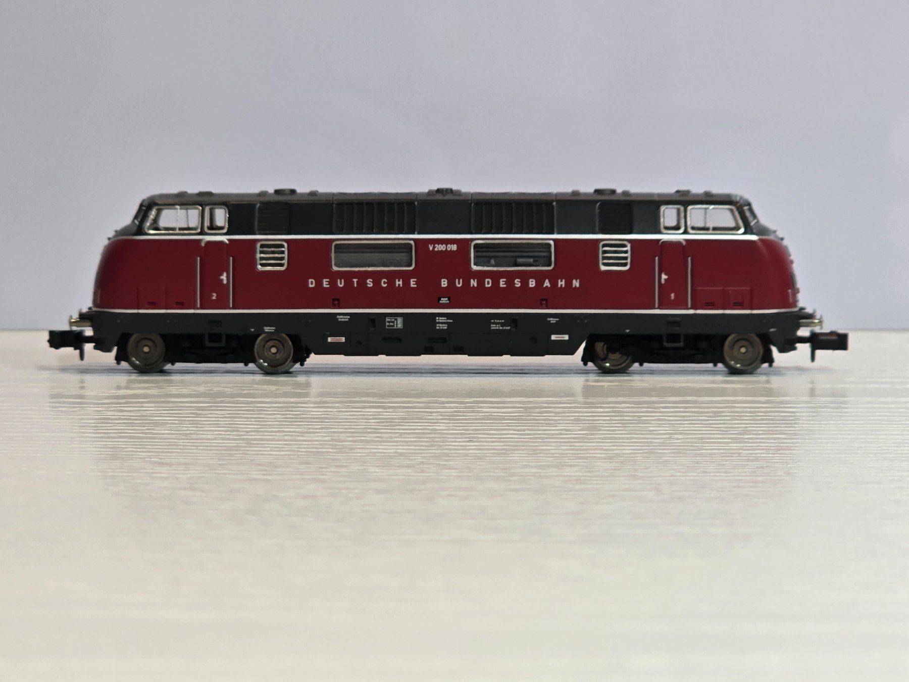 Trix Modellini di ferrovie: Trix, 12402, DB, V 200, mit Schnittstelle, Vitrine – Nuovo (secondo la descrizione) da Kloten venduto da Nicola2 8