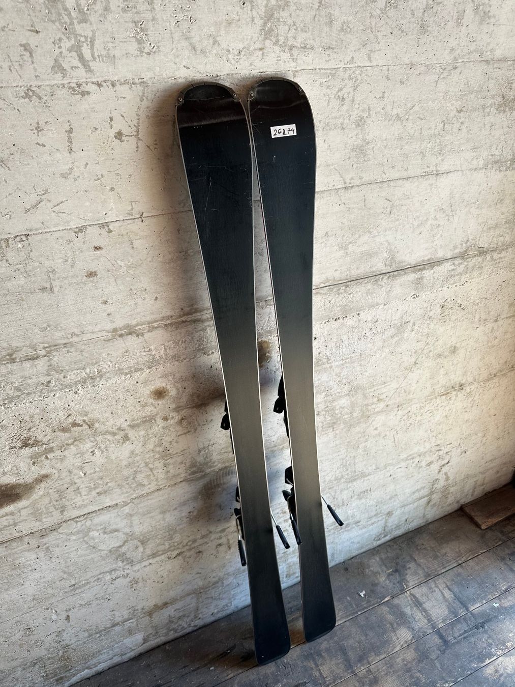 Head Skis: Head V-Shape Ski 149CM – Gebraucht aus Emmenbrücke von karkarkar 5