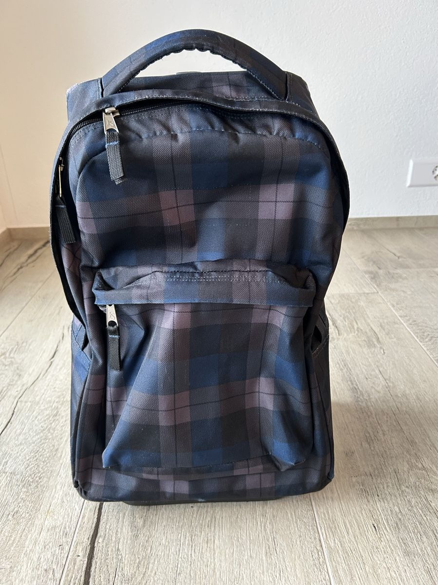 Sacs à dos: Rucksack mit Rollen – D'occasion à Bachenbülach par danielaa0102