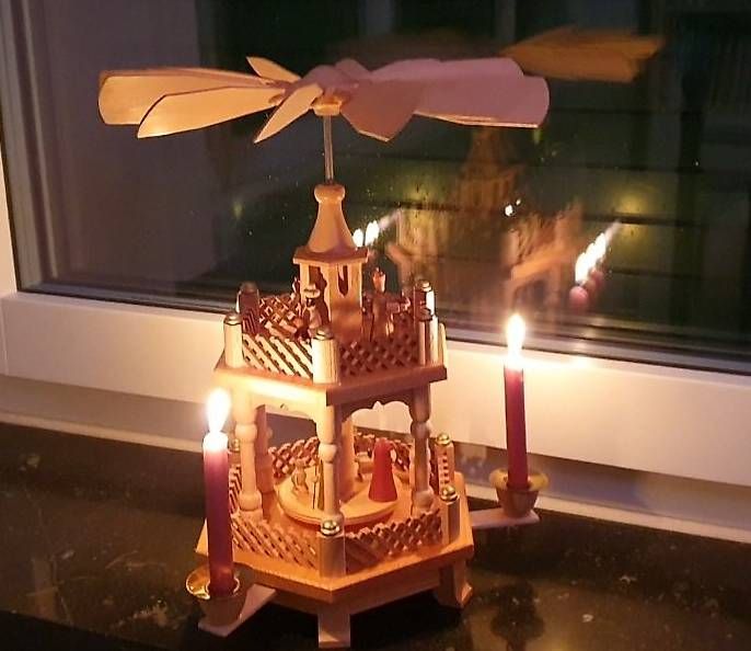 Alle Dekorationen: Weihnachtspyramide Erzgebirge – Gebraucht aus Oberrieden von Taramara