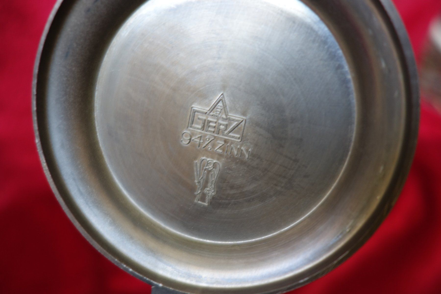 Bicchieri: Steingut-Bierkrug mit Zinndeckel / Chope à bière en grès – Usato da Cheseaux-Noréaz venduto da Towi 6