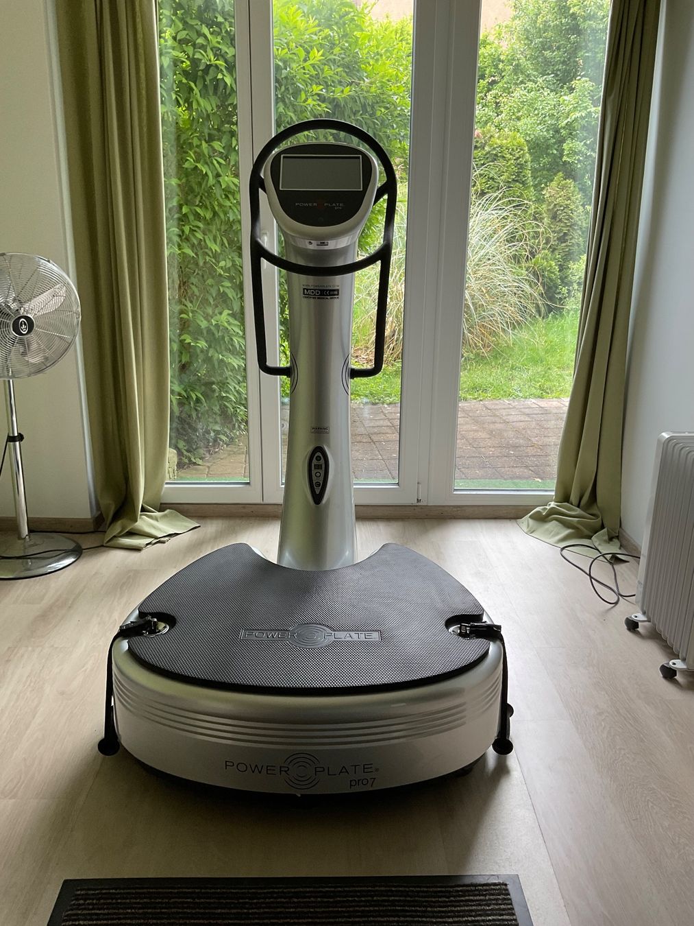 Power Plate Hometrainer: Power Plate Pro 7 – Usato da Delémont venduto da vinylfreak01