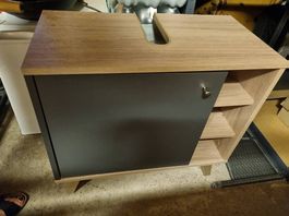 Waschbeckenunterschrank