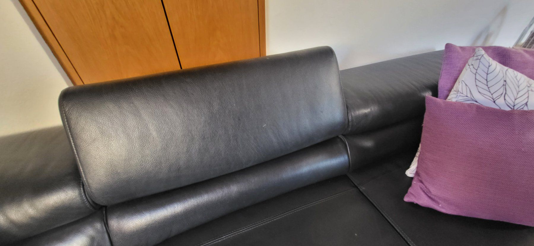 Divani: Sofa aus Leder mit Tisch – Usato da Berg TG venduto da Saratoga1972 2