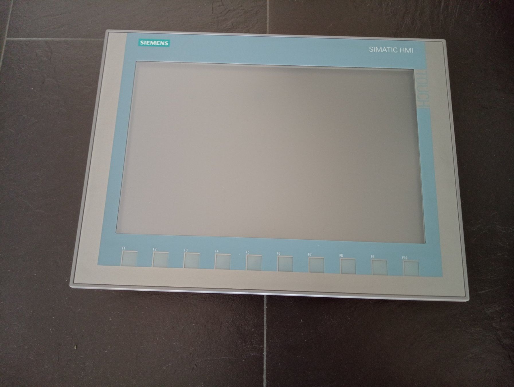 Siemens Elektronikbauteile: Siemens SIMATIC HMI KTP1200 Basic / 6AV2123-2MB03-0AX0 – Gebraucht aus Ufhusen von HKSC