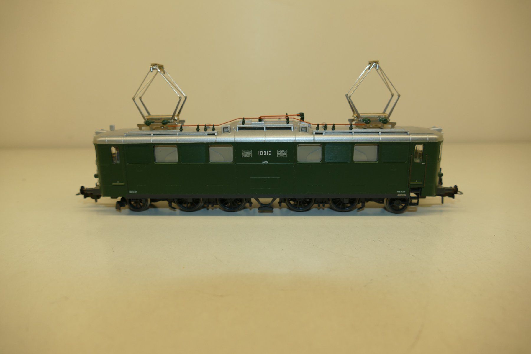 Roco Modellini di ferrovie: Roco H0: SBB Elektrolok Ae 4/6 – Nuovo (secondo la descrizione) da Niederhasli venduto da rail-duerst 1