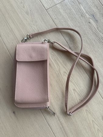 Rosa Portemonnaie /Handytasche mit Trageriemen, Leder