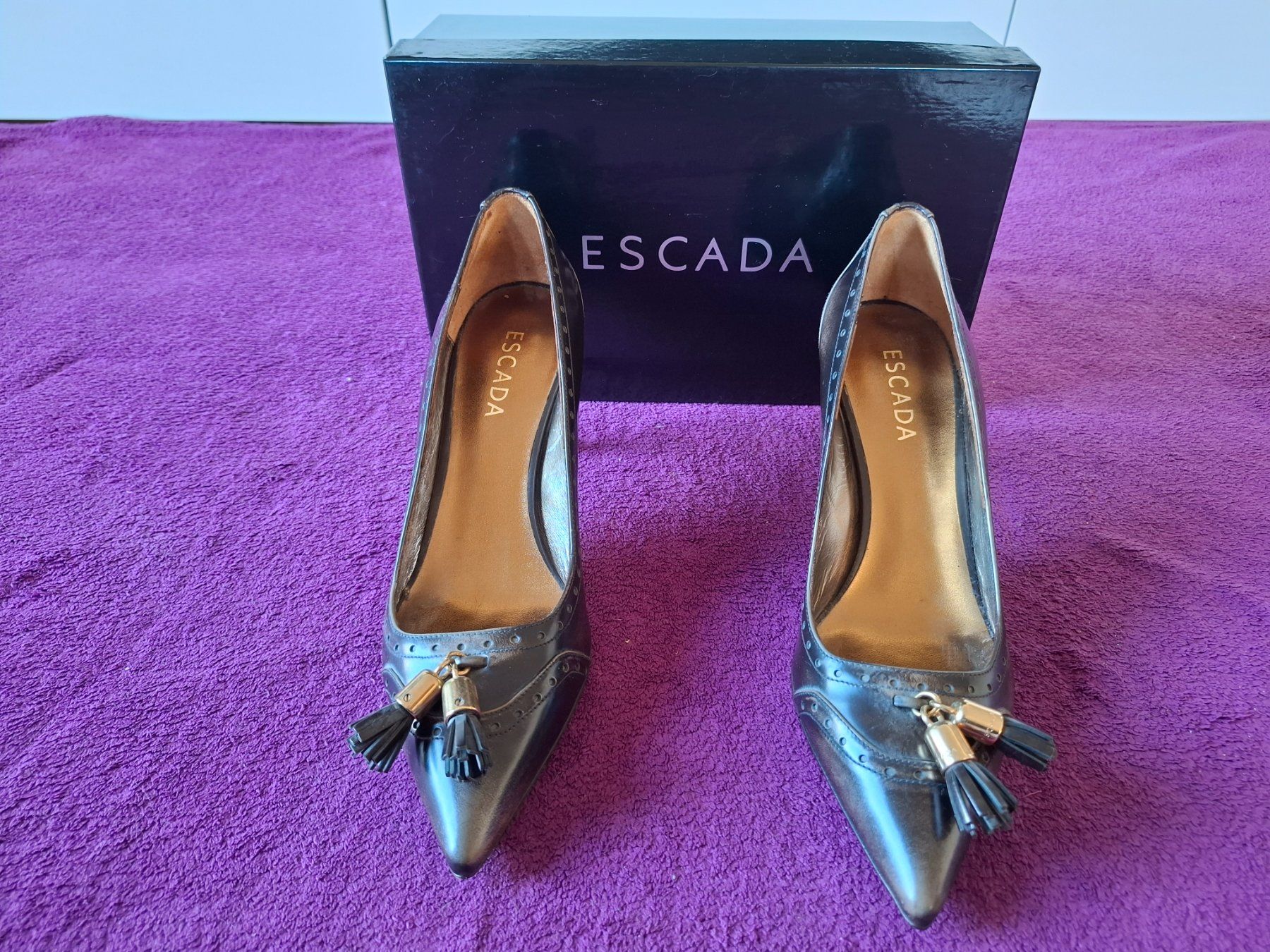 Escada Scarpe da donna: Elegante original Escada Pumps, Grösse 40 - neuwertig – Usato da Müllheim Dorf venduto da Seeeule01 1