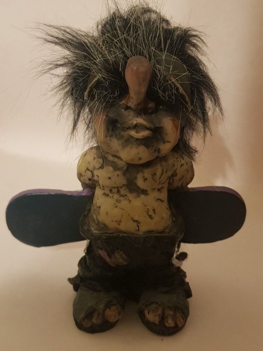 Figuren: Troll Snowboard h 10 cm max b 12 cm – Neu (gemäss Beschreibung) aus Figino von mayam63 1