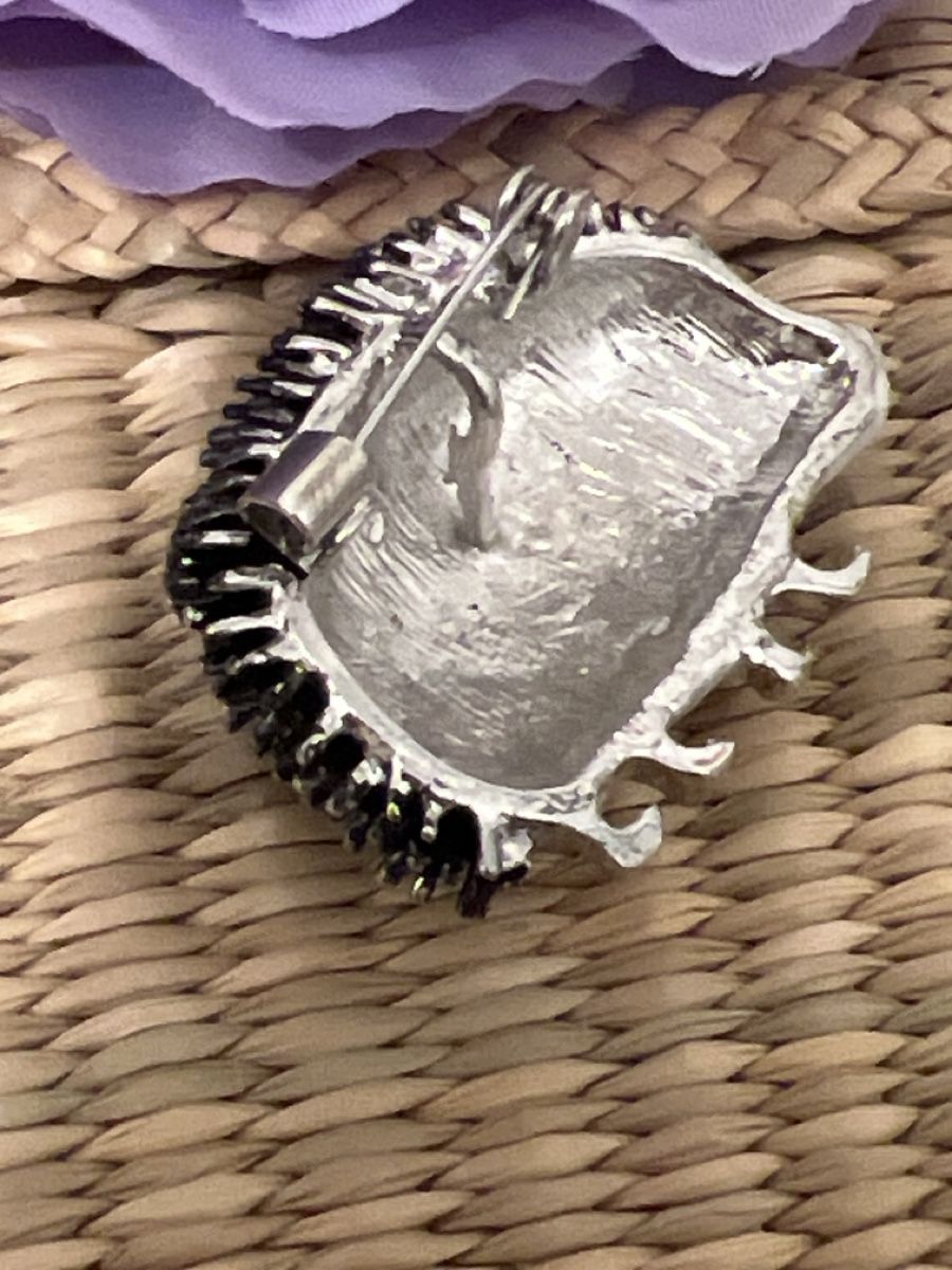 Spille & Fermagli: Süsser Igel Brosche / Anhänger  – Usato da Seon venduto da Sunny-Schmuck78 2