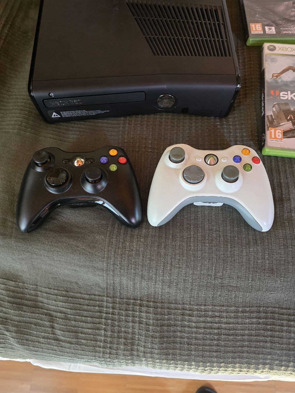 Microsoft Console: Xbox 360 - 250GB - Originalverpackung – Usato da Oberrieden venduto da Alpine-Collector 3