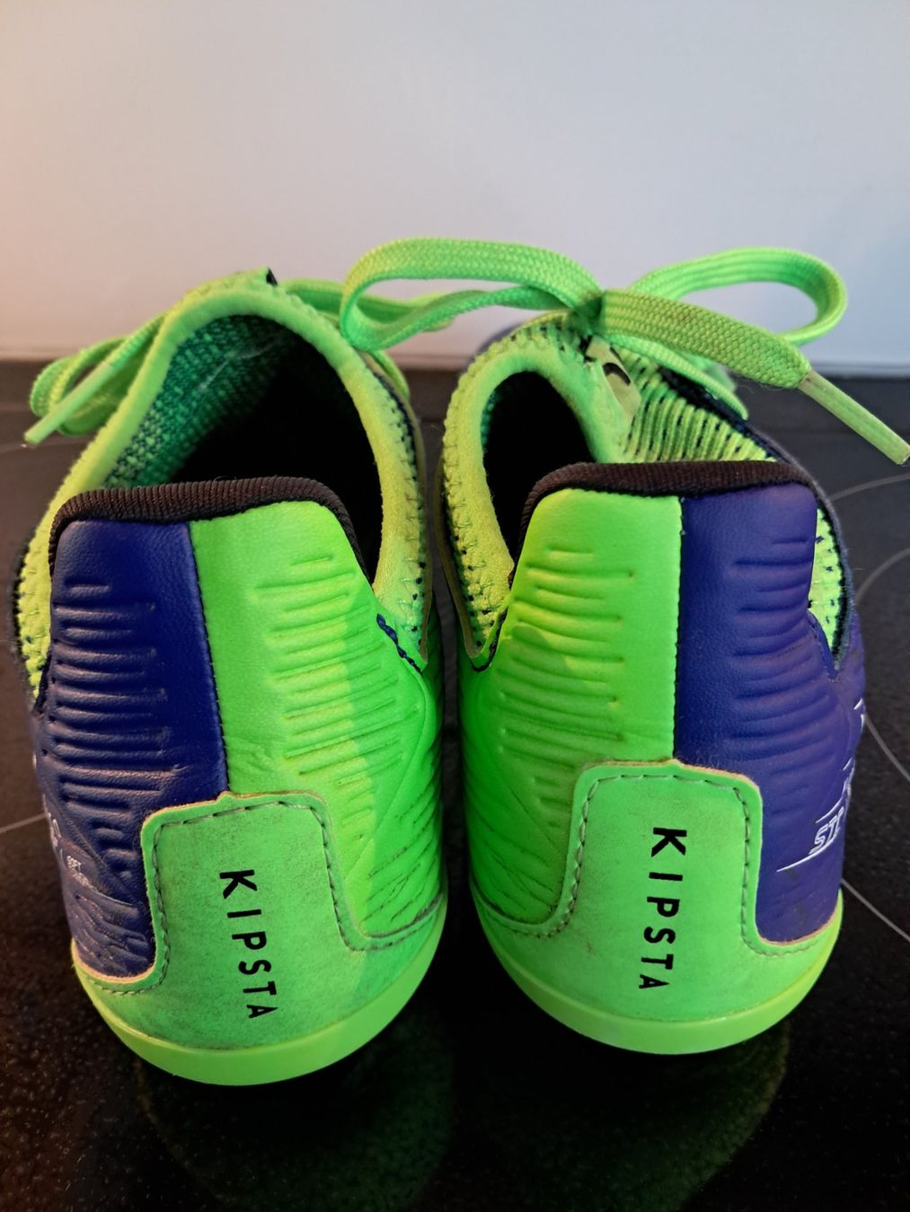 Decathlon Scarpe da uomo: Fussballschuhe Gr. 38 mit Nocken – Usato da Winterthur venduto da fabelwin 2