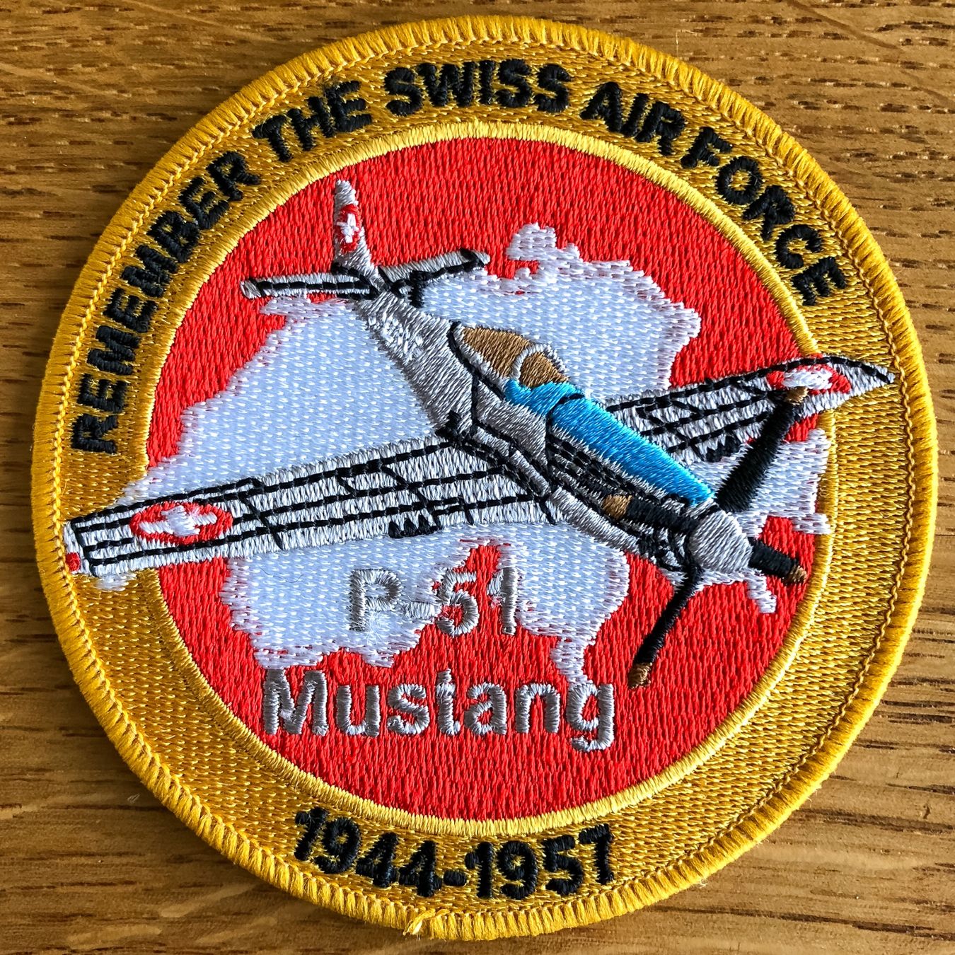 Schweizer Armee Patches: Schweizer Luftwaffe Mustang P-51 Patch – Neu (gemäss Beschreibung) aus Bern von mercandante