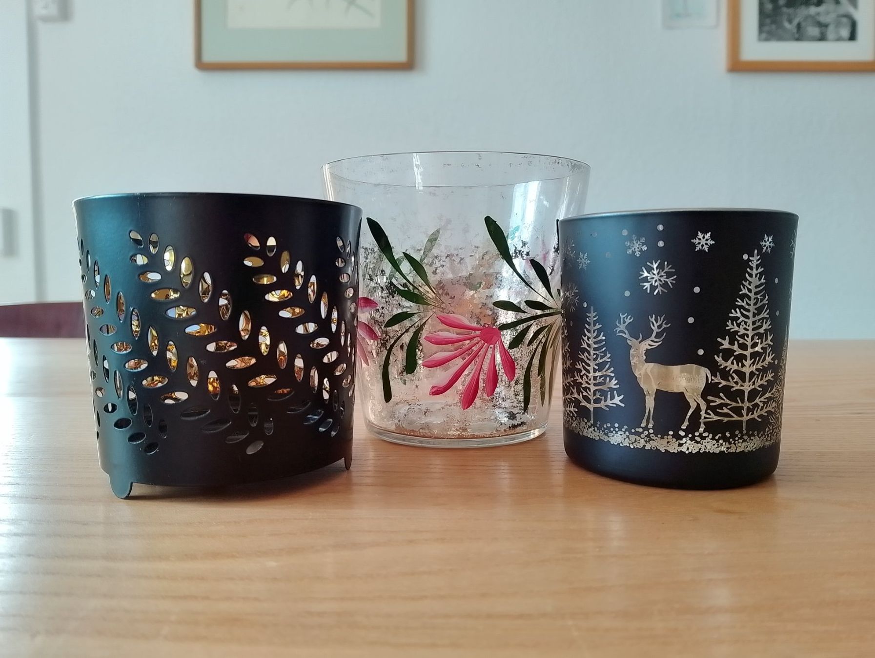 Tutte le decorazioni: Kleines Holztablett, drei hübsche Windlichter Glas/Metall – Usato da Luzern venduto da Seri4 2