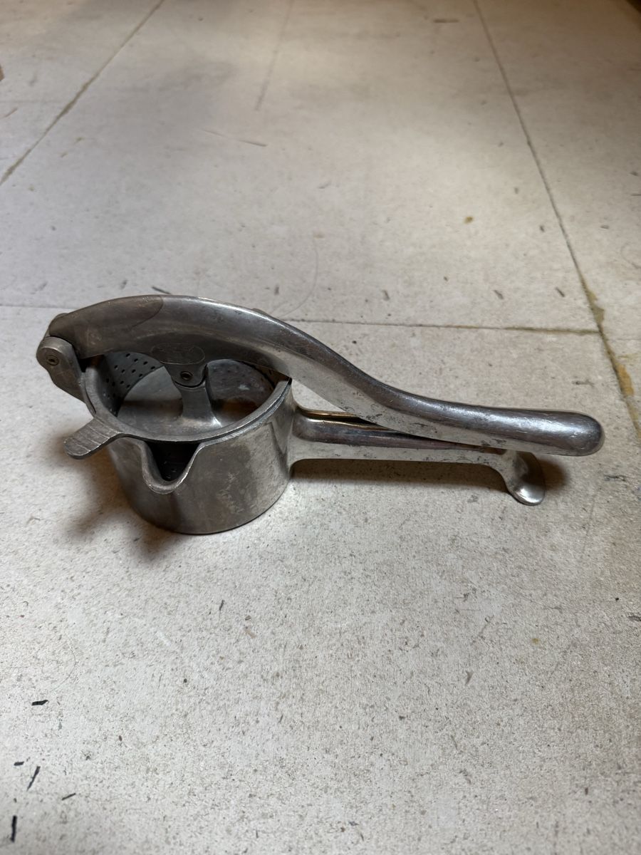 Appareils de cuisine: Presse-agrumes manuel Simplex II B.R.S Aluminium – D'occasion à Kloten par Mumiiin