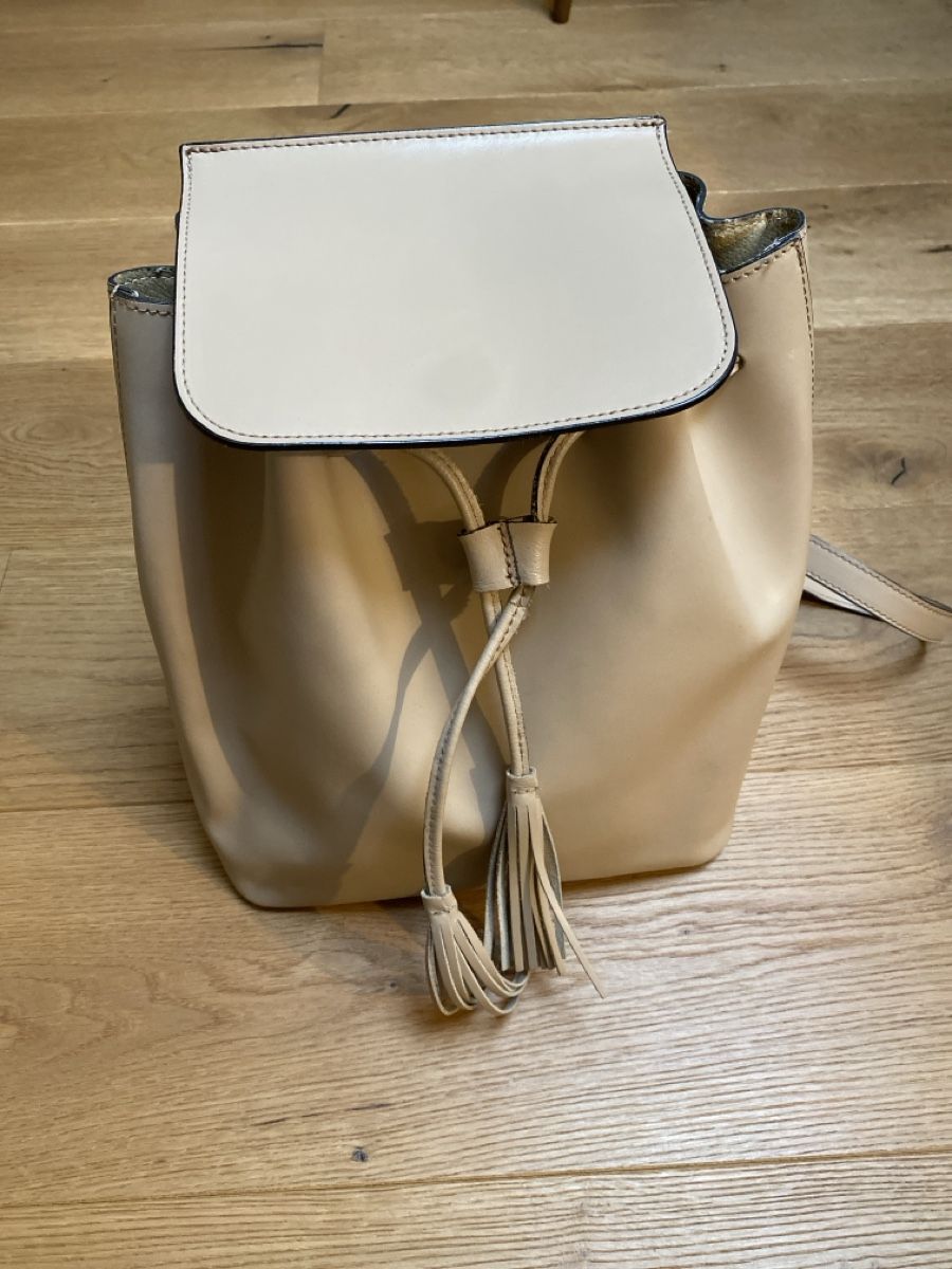 Zaini: Lederrucksack beige gebrauchter Zustand – Usato da Wetzikon ZH venduto da purple_44
