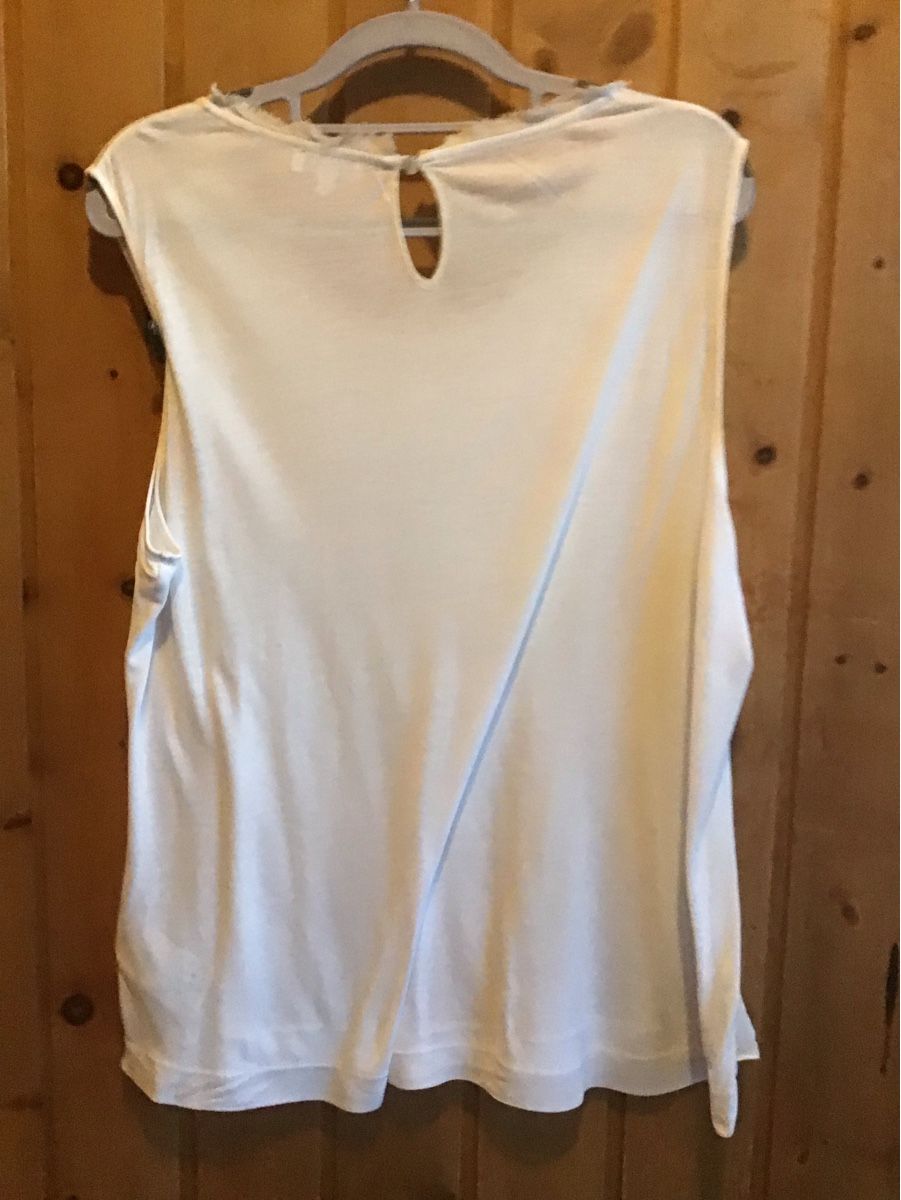 Escada Top: Escada Top weiss Grösse L mit kleinen Lochern  – Usato da Samedan venduto da dim_wd9v 4