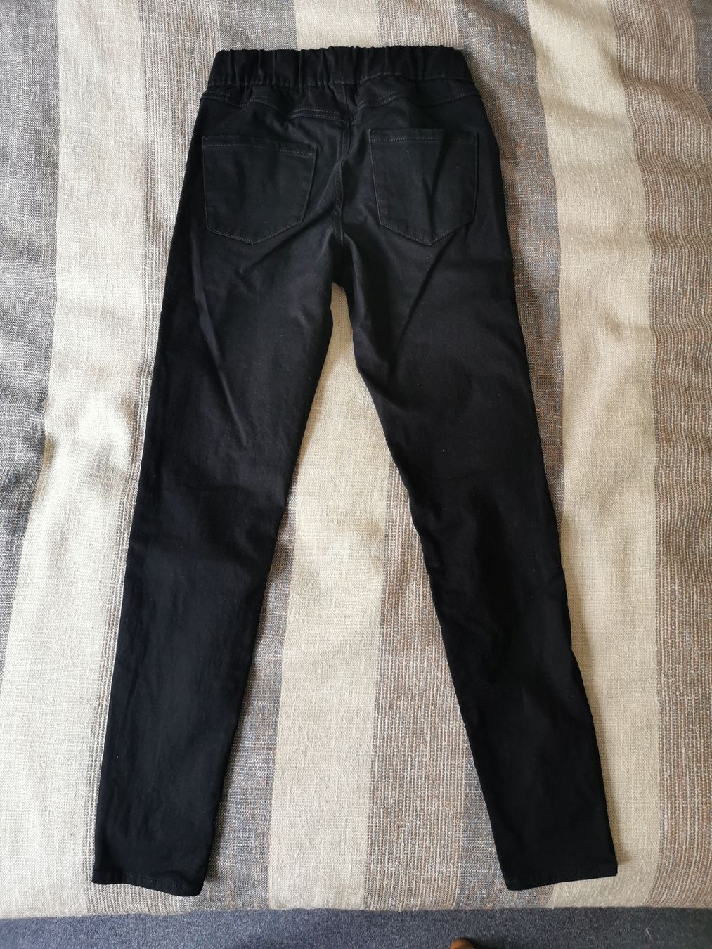 Pantaloni: Schwarze Treggings, Gr. 38 – Nuovo (secondo la descrizione) da Ostermundigen venduto da AlwaysHaveFun90 1