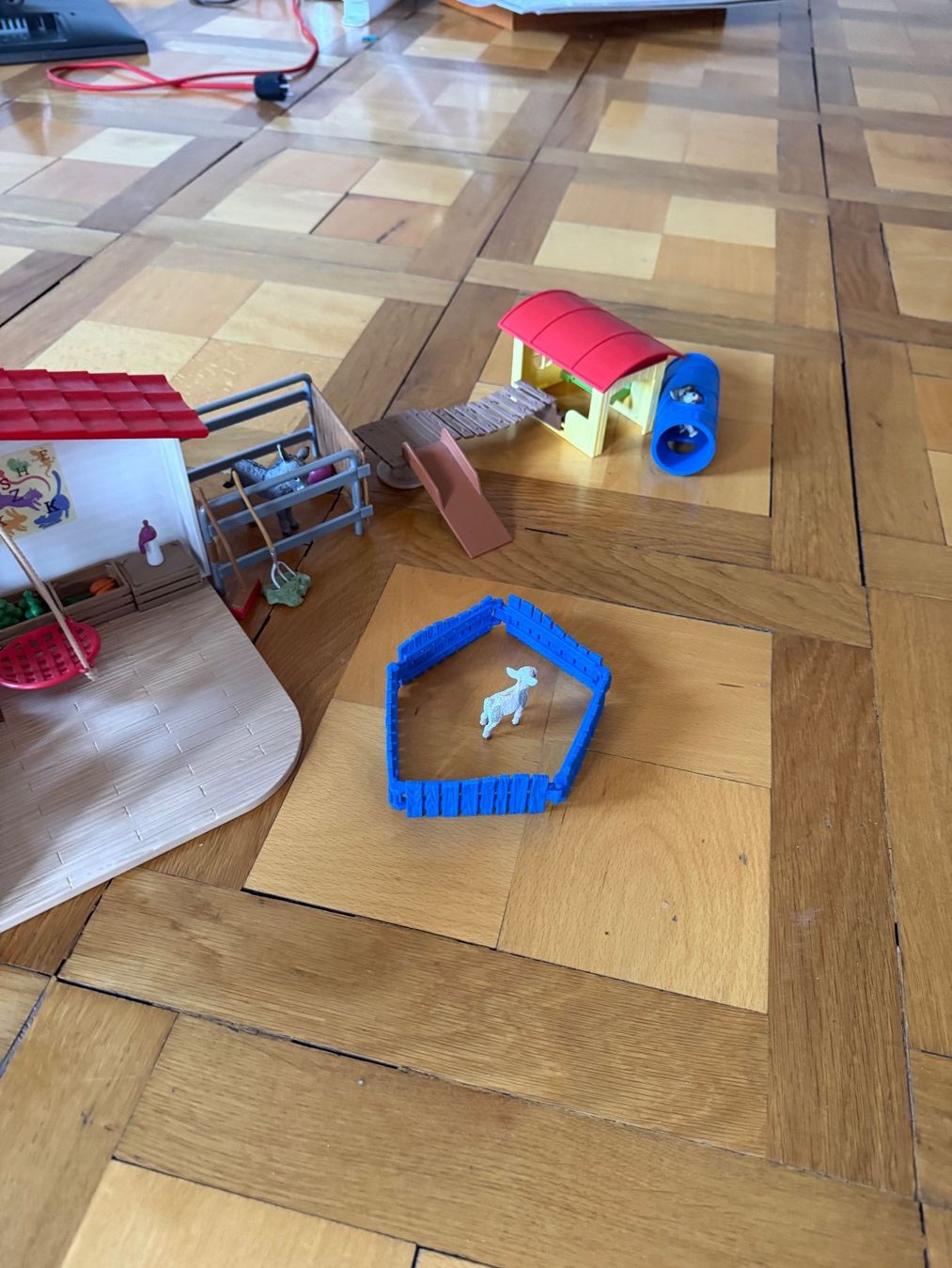 Schleich Spielzeuge: Schleich Tierhotel – Gebraucht aus ZÜRICH von Soraone1 2