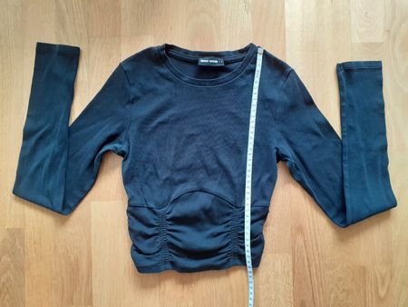 Schwarzes Langarm-Shirt, Gr. S