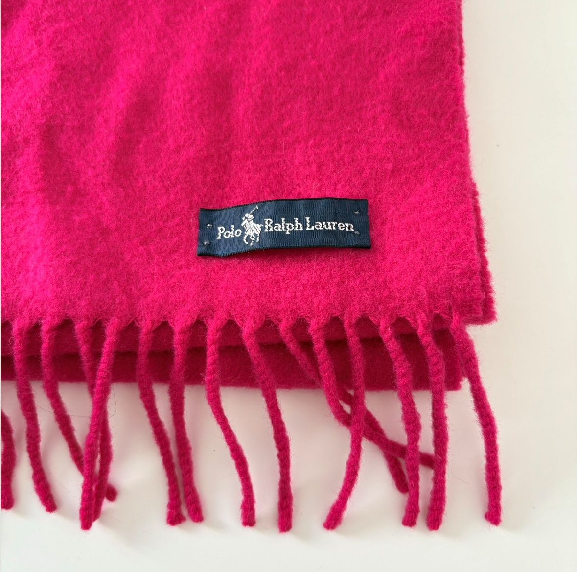 Ralph Lauren Foulard & Sciarpe: Écharpe rose Polo Ralph Lauren – Nuovo (secondo la descrizione) da Moudon venduto da TigerrrEye