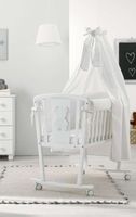 BABYBETT MIT HIMMEL und Matratze AUSSTELLUNGSMODELL