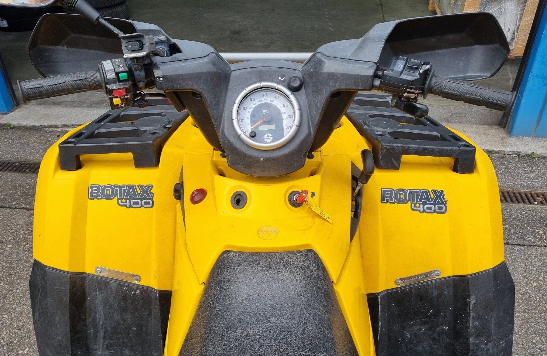 Bombardier ATVs / Quads: Can-am Bombardier Outlander 400 4x4 – Gebraucht aus Trimmis von  2