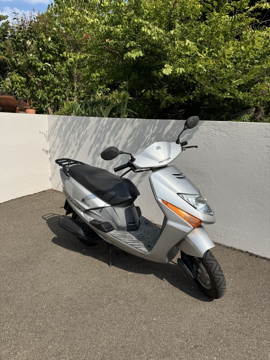 Honda Route: Honda SCV100 Lead – D'occasion à Berg SG par cil_p8z9