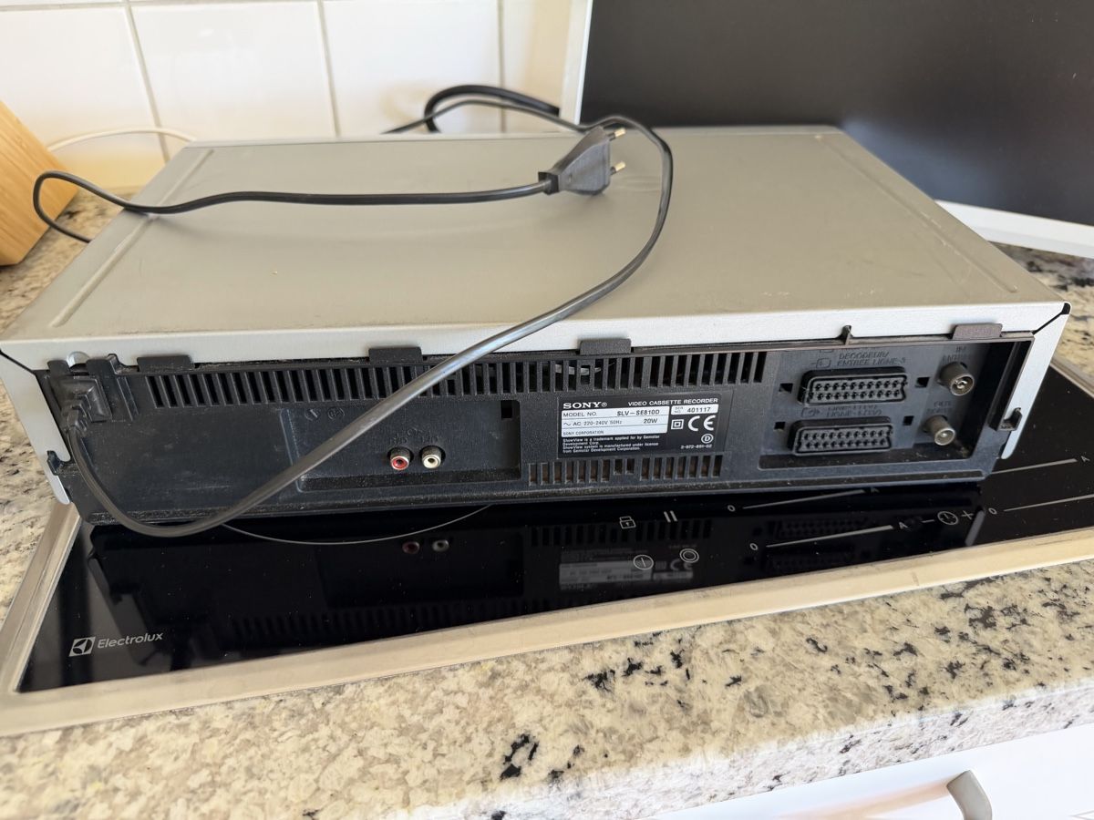 Sony Registratori: Videorekorder Sony SLV-SE810 silber – Difettoso da Zürich venduto da sne.swiss 5