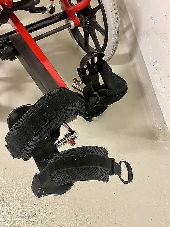 Sedie a rotelle: Velo-Rollstuhl Cogy – Usato da Zug venduto da pinat14 3