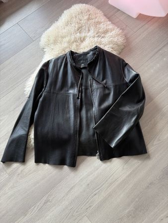 Schwarze Lederjacke von BASICO Gr.38-40 (Ital: 44)