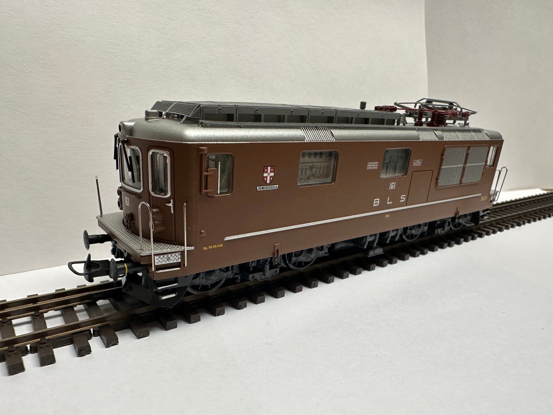 Rivarossi Modellini di ferrovie: Rivarossi - BLS Re 4/4 161 "Domodossola" - DC Digital – Usato da Domat/Ems venduto da mmx4001