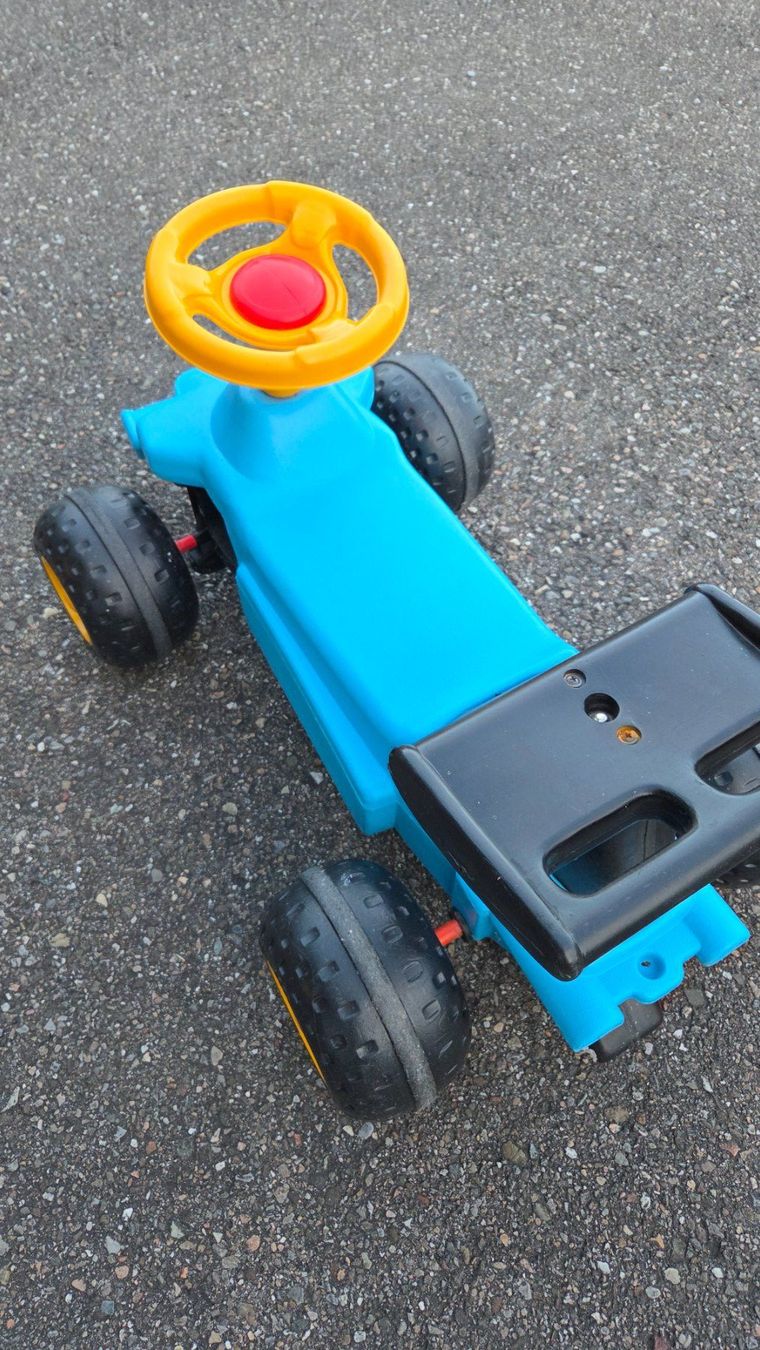 Fahrzeuge für Kinder: Kinder Rutschauto blau im Formel-1 Design – Gebraucht aus Remigen von Mobis 1