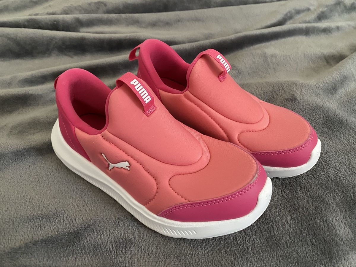 Puma Schuhe für Mädchen: Baskets Puma rose enfant pointure 32 – Gebraucht aus Lignières von The_assistant 1