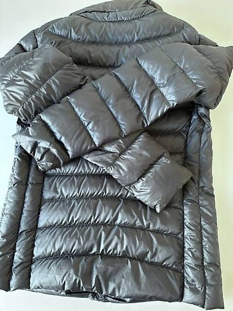 Giacche: Ultralight Down Jacker von Uniqlo dunkelblau Grösse S – Usato da Bern venduto da Delirious 1