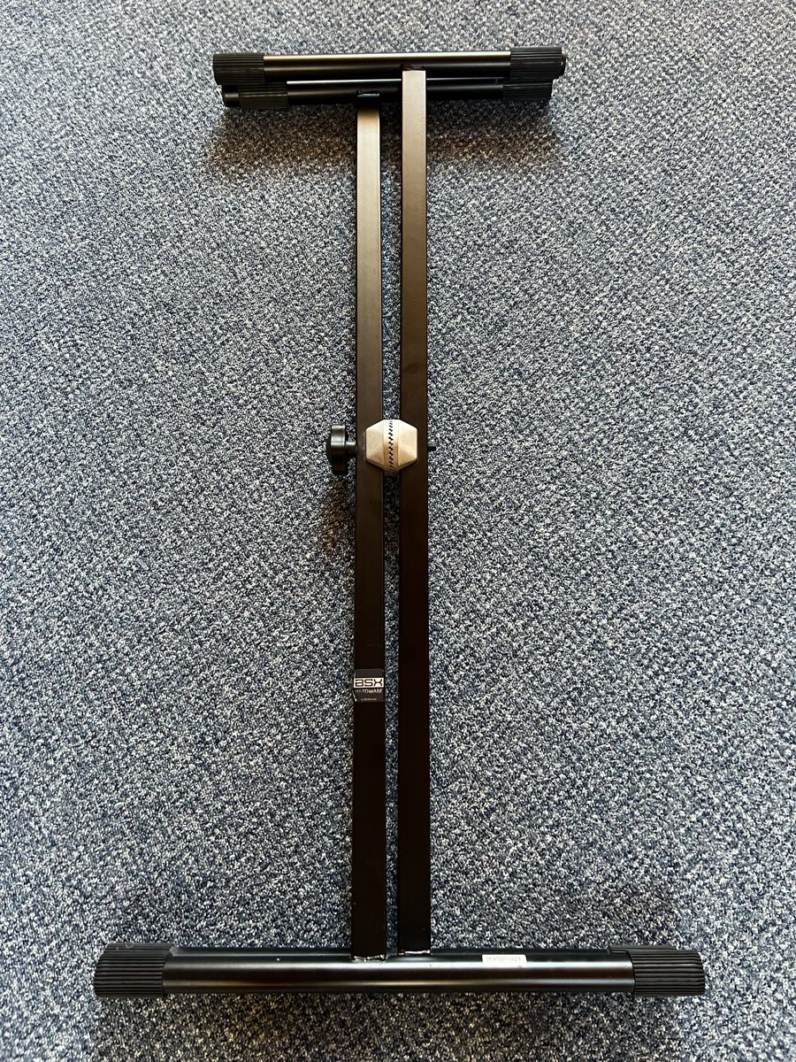 Instrumenten-& Notenständer: Keyboard stand  – Gebraucht aus Posieux von ron_8xfp