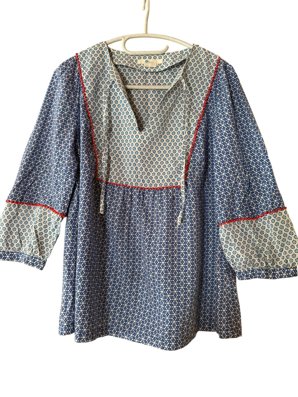 Blusen: Bluse Damen blau weiss gemustert Grösse S/M – Gebraucht aus Kiental von gali_72