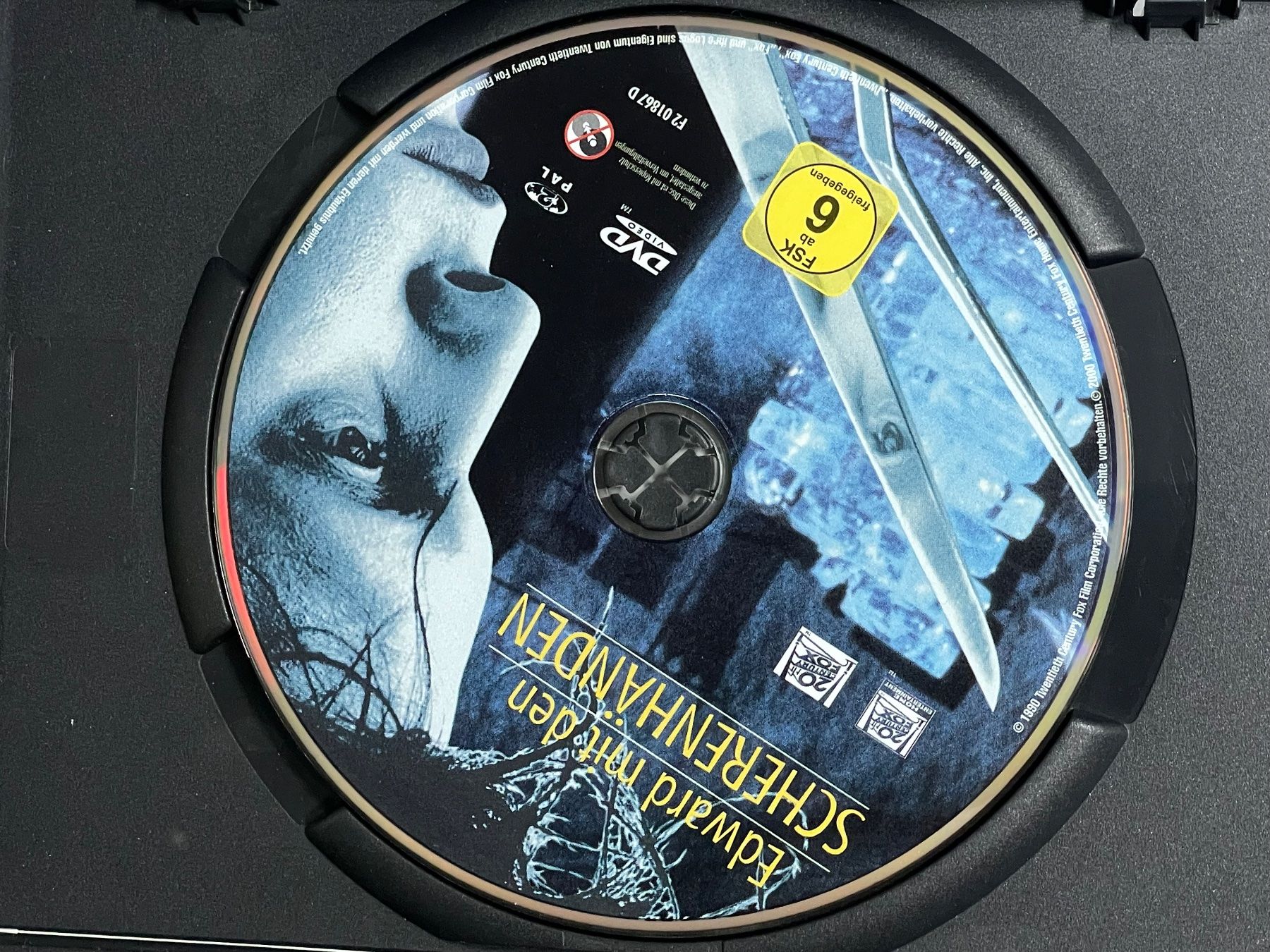 Tous les DVDs: Edward mit den Scherenhänden – D'occasion à Muri b. Bern par AdidasCollector 2